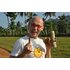 The photo shows Johannes Gutmann with the cinnamon bark in his hand.